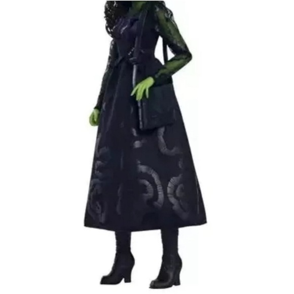 WICKED Elphaba Doll, NIB. Misprint, COLLECTIBLE - Picture 4 of 9